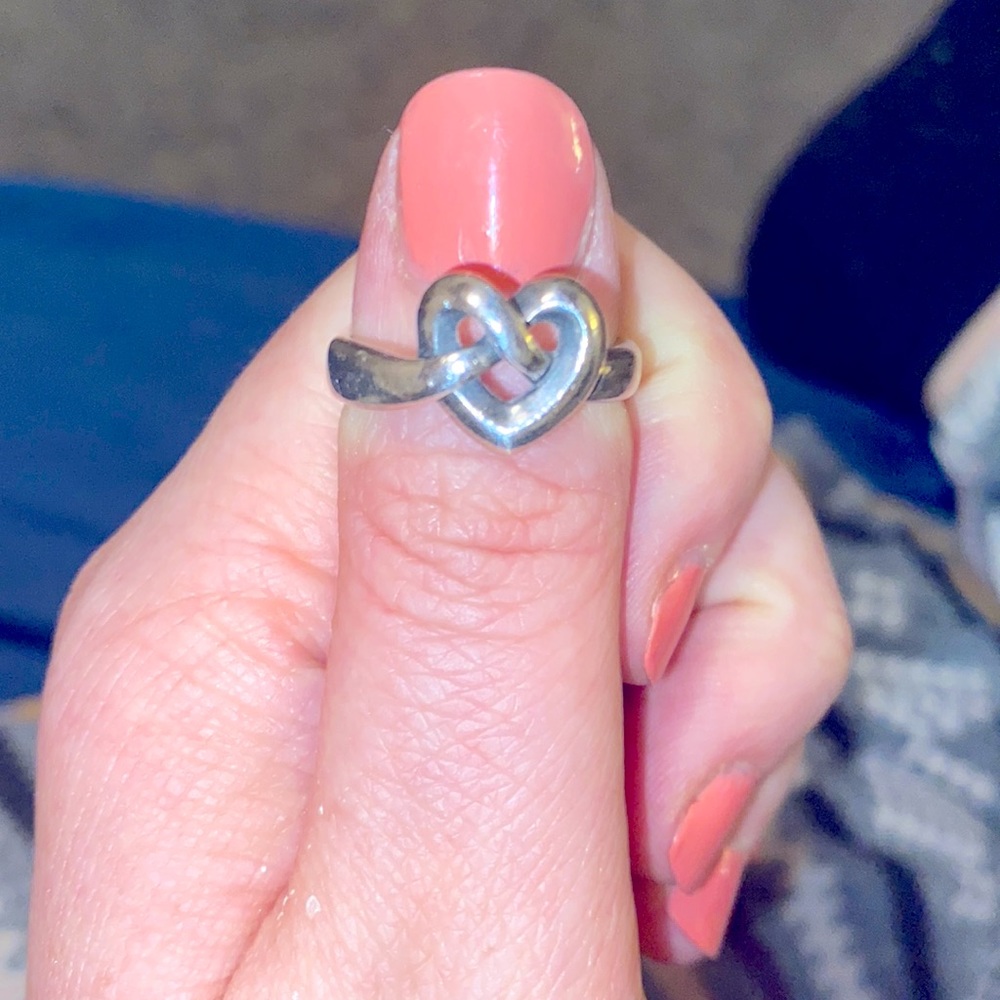 James Avery heart knot ring sterling silver good condition